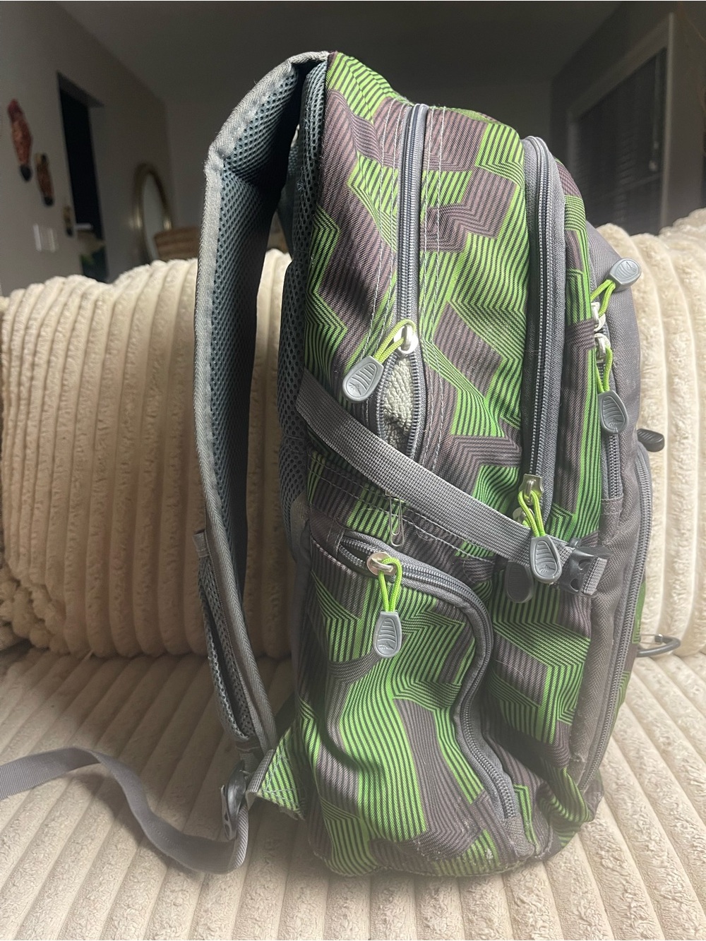 High Sierra Backpack Laptop School Travel Bag Gray Green Geometric Print - Picture 2 of 8